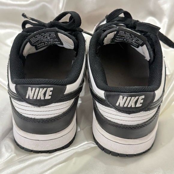 Nike Dunks Low Retro Sneakers Pandas Black White Size 6W Leather Colorblock - Picture 7 of 15